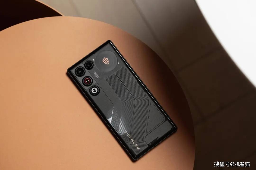 PG试玩游戏-红魔11 Air测評(píng)：游戏手机的巧妙平(píng)衡點(diǎn)